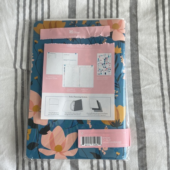 Erin Condren Wellness Log Journal - Picture 2 of 6